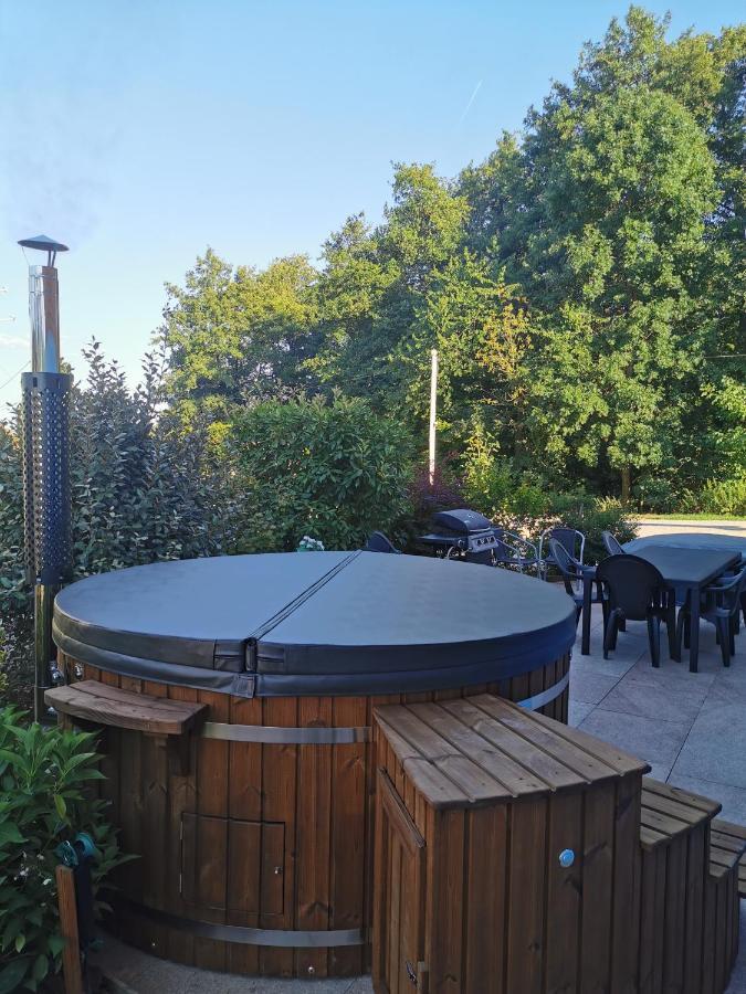 Agreable Appartement Avec Spa Proche De La Foret Brechaumont Ngoại thất bức ảnh